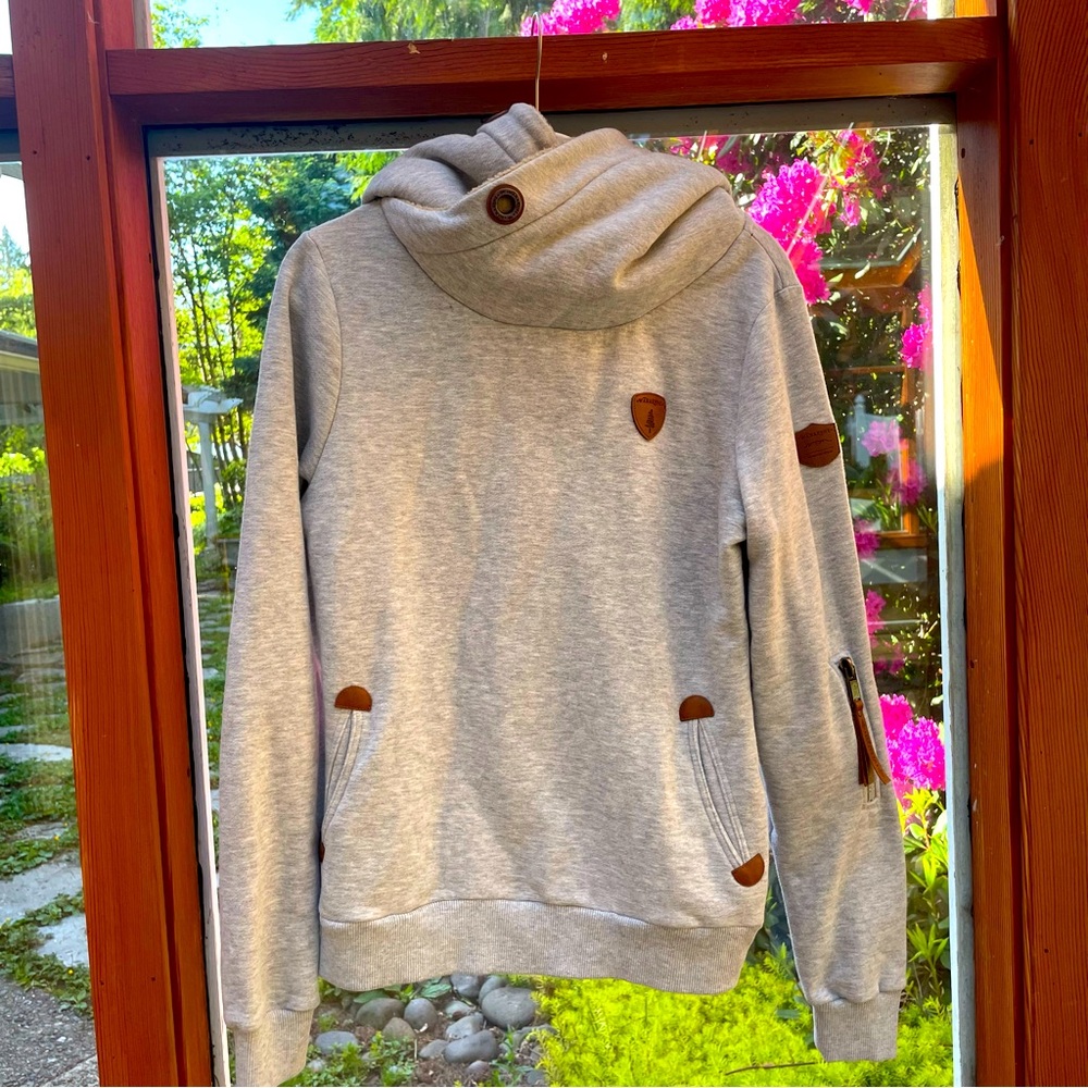 Wanakome Grey Hoodie with Sherpa Lined Hoodie